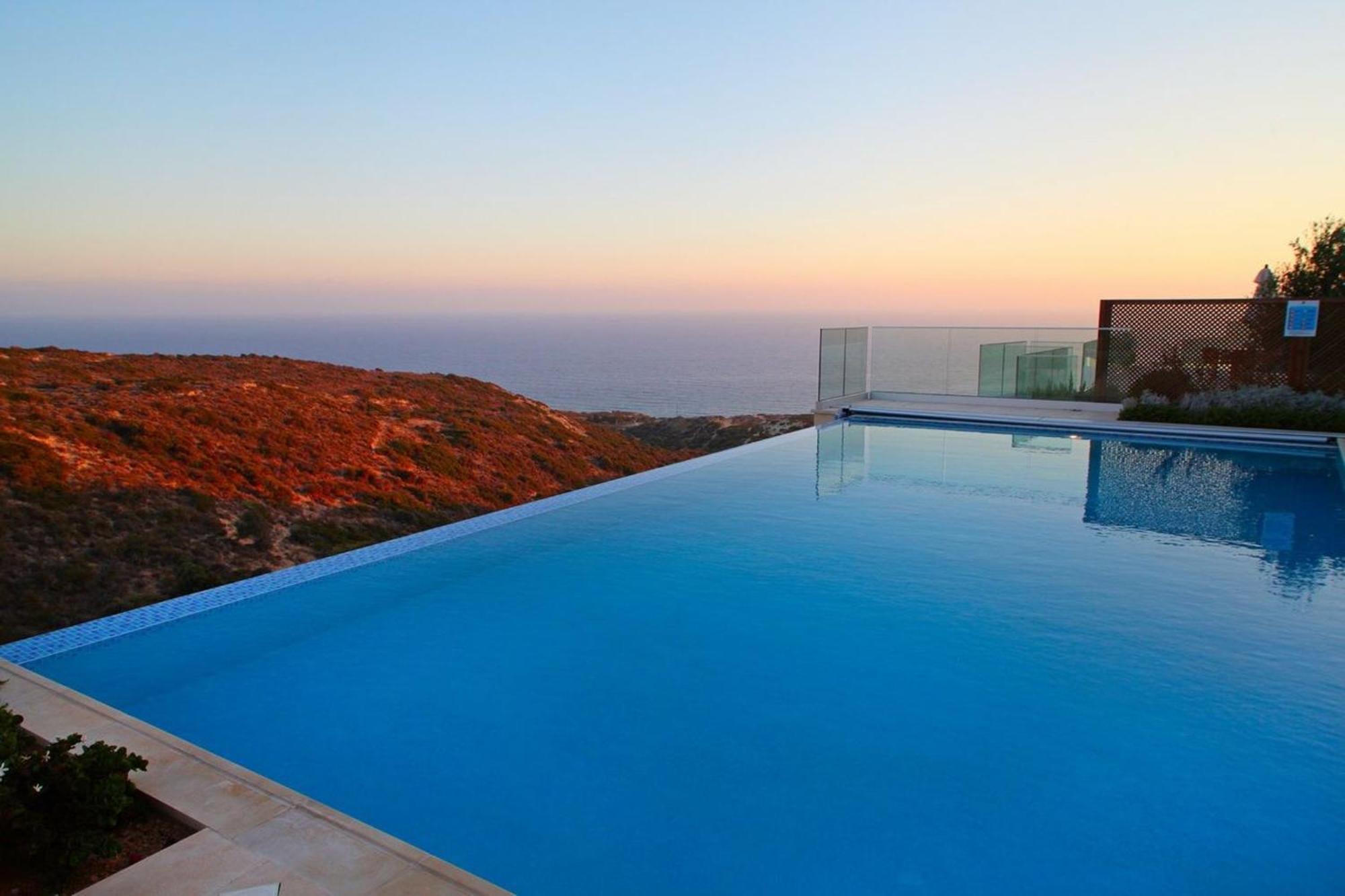 Aphrodite Hills Mythos Collection Poseidon Private Pool Sea View 4 Bedrooms Pousada