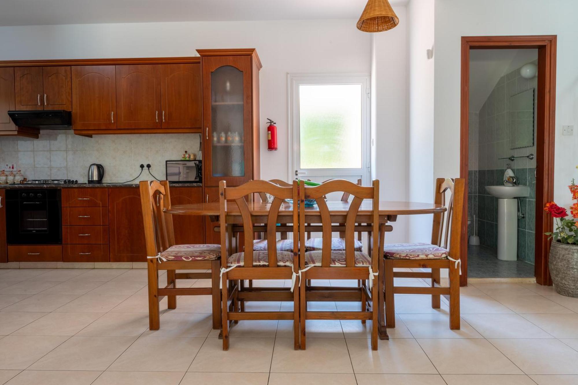 Villa Aspasia In Peyia, Private Pool & 3 Ensuite Bedrooms Villa *