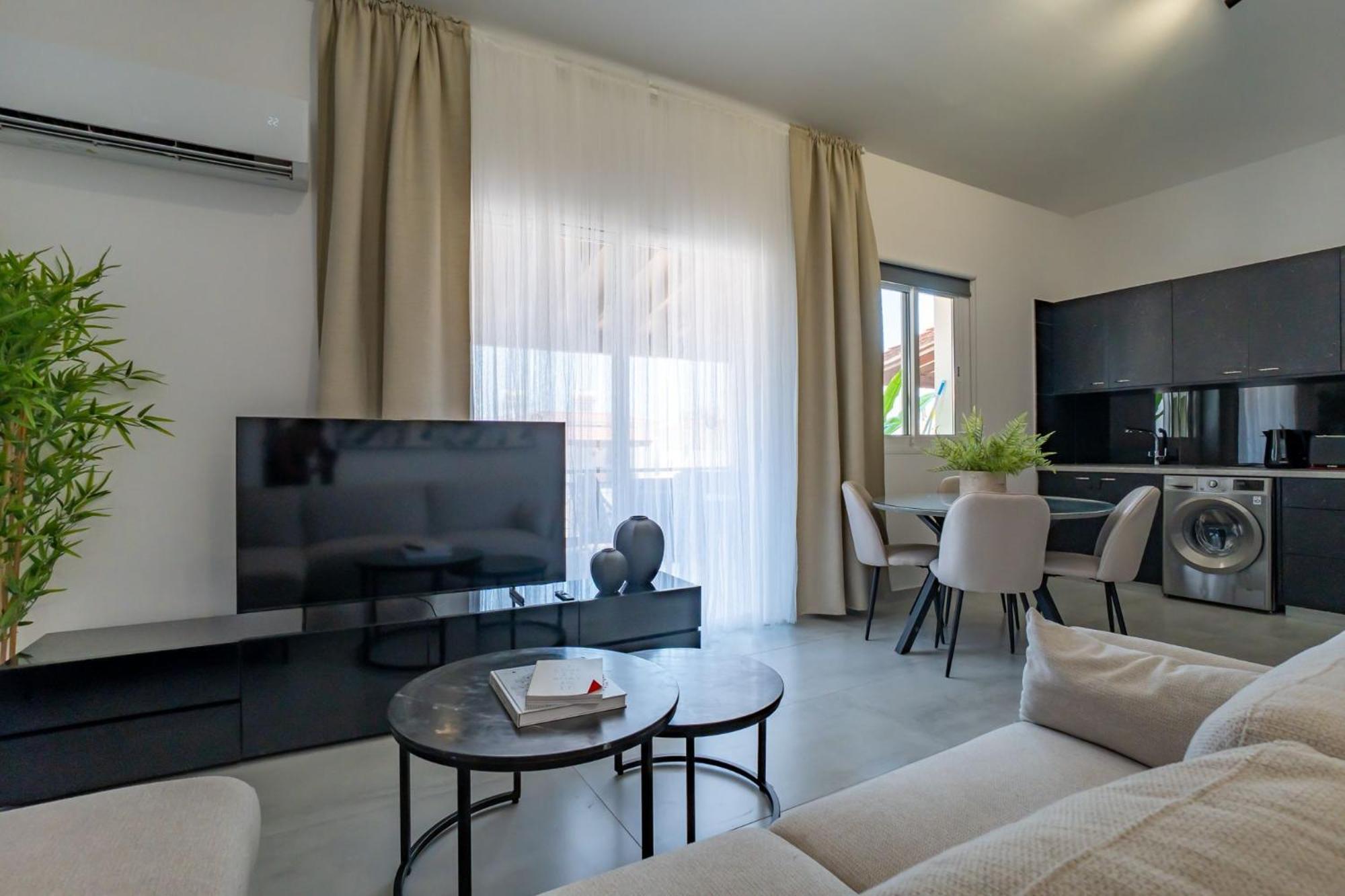 Aristo Universe 1 D101 Paphos