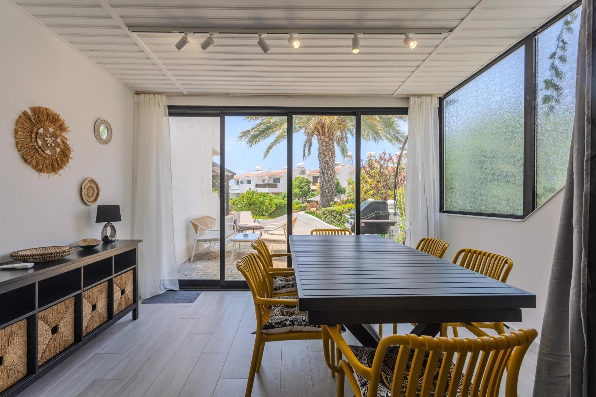 Taheli's Modern Townhouse With A Pool Paphos