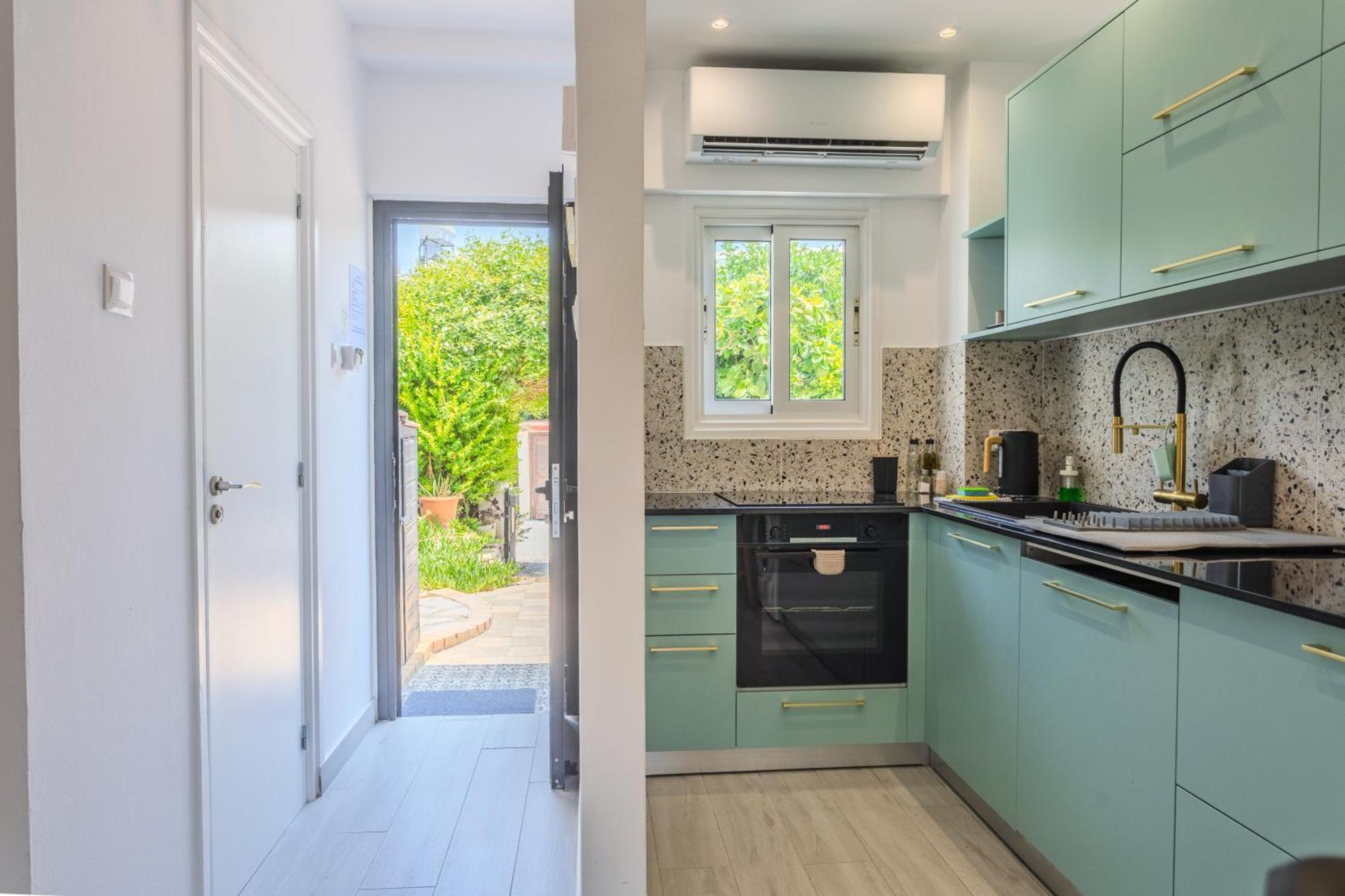 Taheli's Modern Townhouse With A Pool Paphos