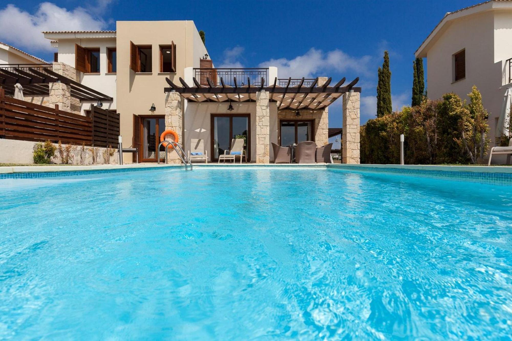 Villa Aphrodite Hills Junior Junior J032 Air Conditioning Private Pool 2 Bedrooms P