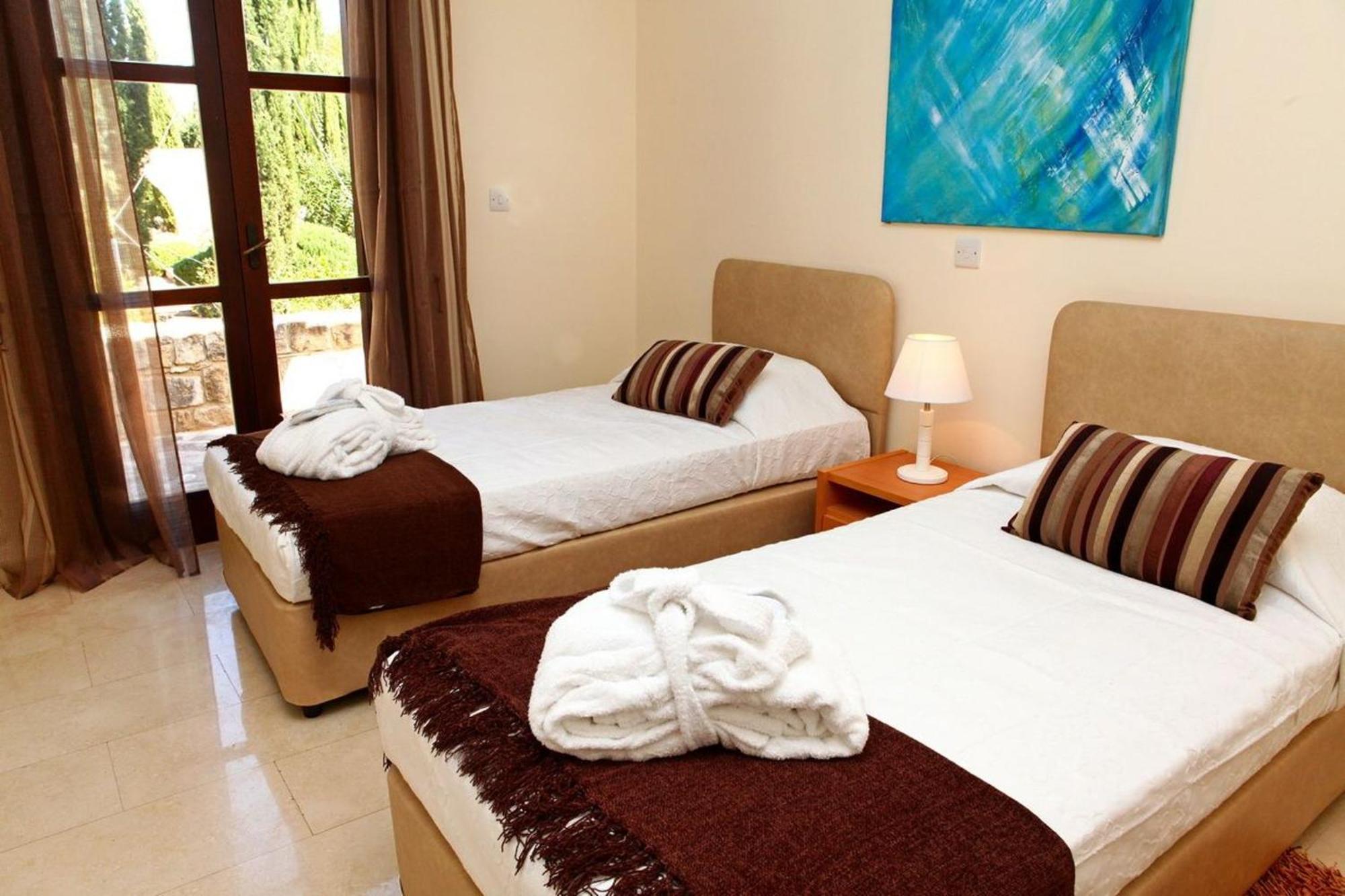Villa Aphrodite Hills Superior Superior 0066 Air Conditioning 3 Bedrooms