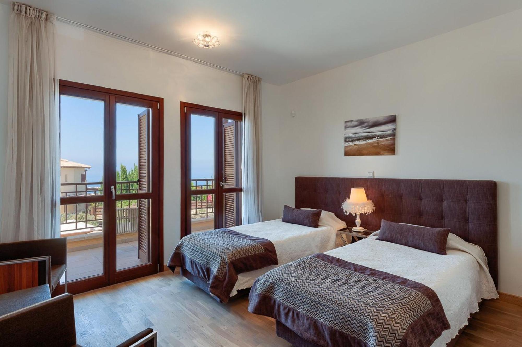 Aphrodite Hills Elite Elite Junior Aj06 Private Pool Hot Tub 2 Bedrooms Papho Paphos