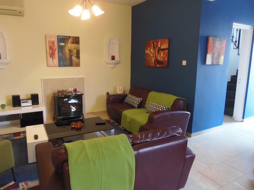 Villa Athina Paphos