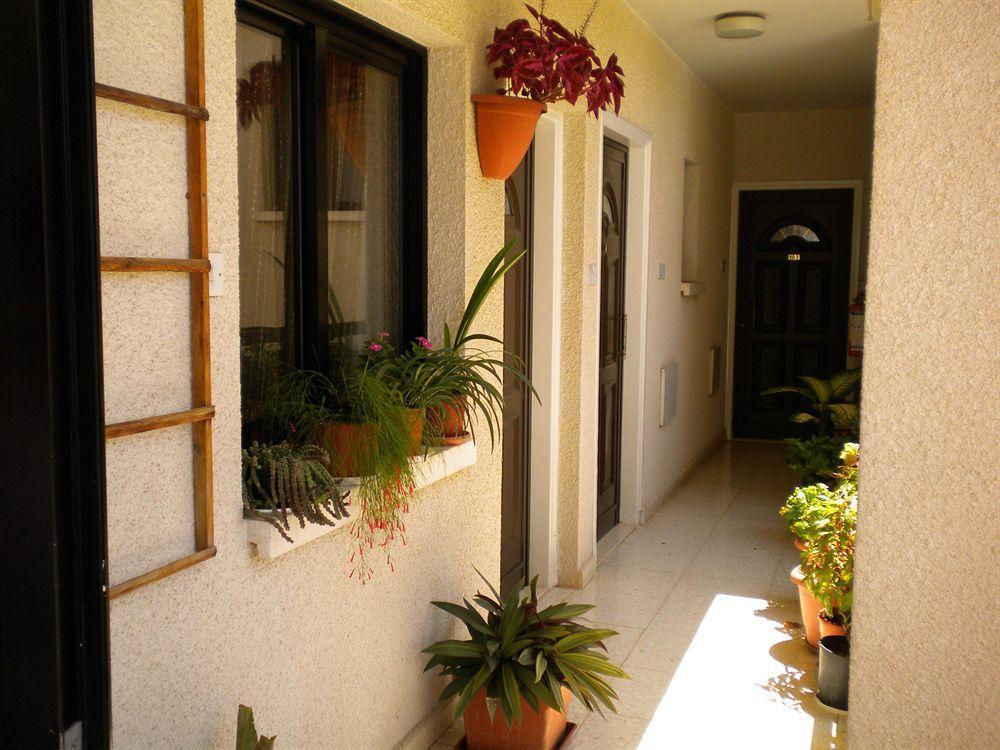 Lefki Tree Tourist Apartamento