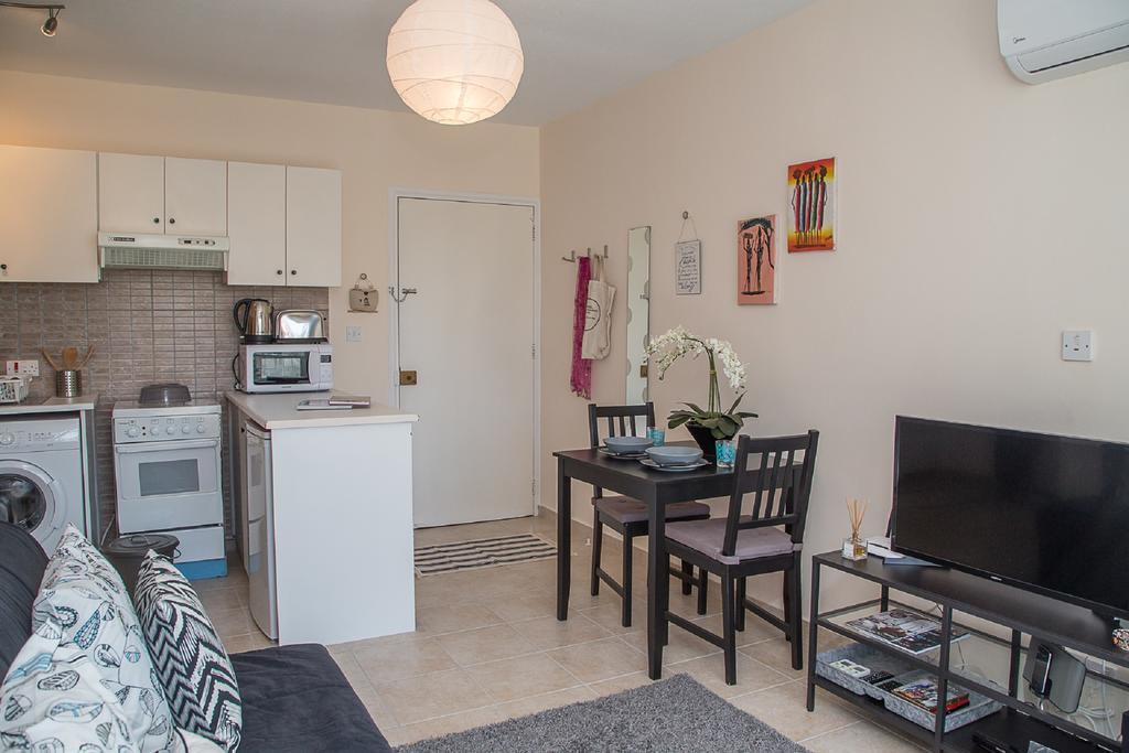 Paphos Love Hut Apartment