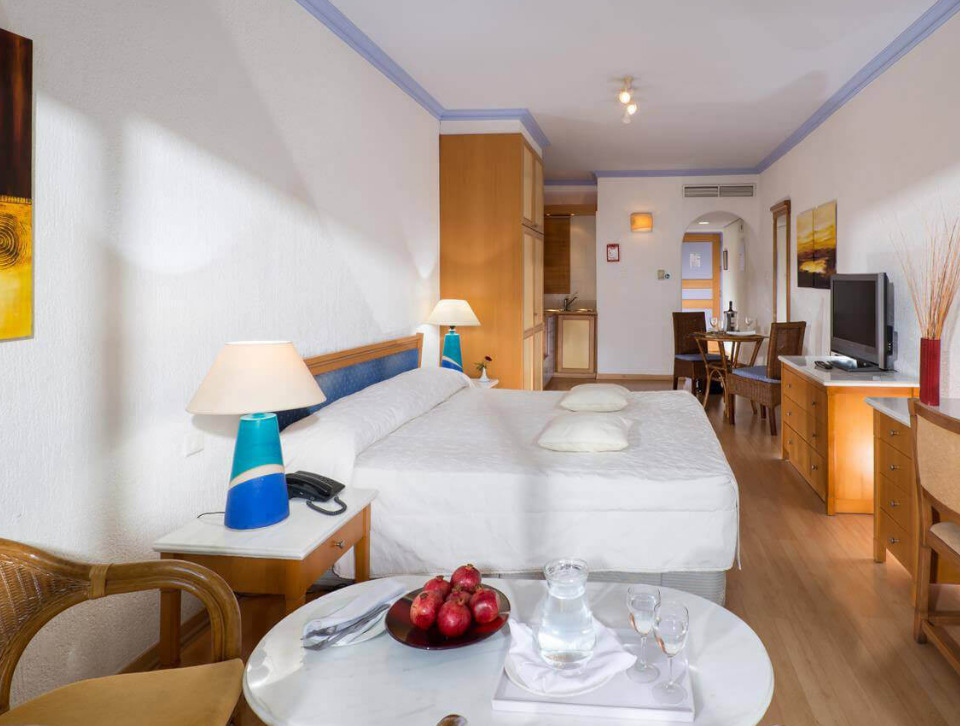 Gardens Holiday 3* Paphos