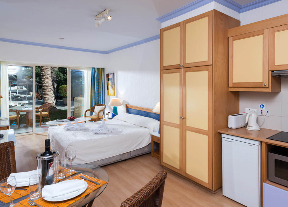 Aparthotel Gardens Holiday 3*