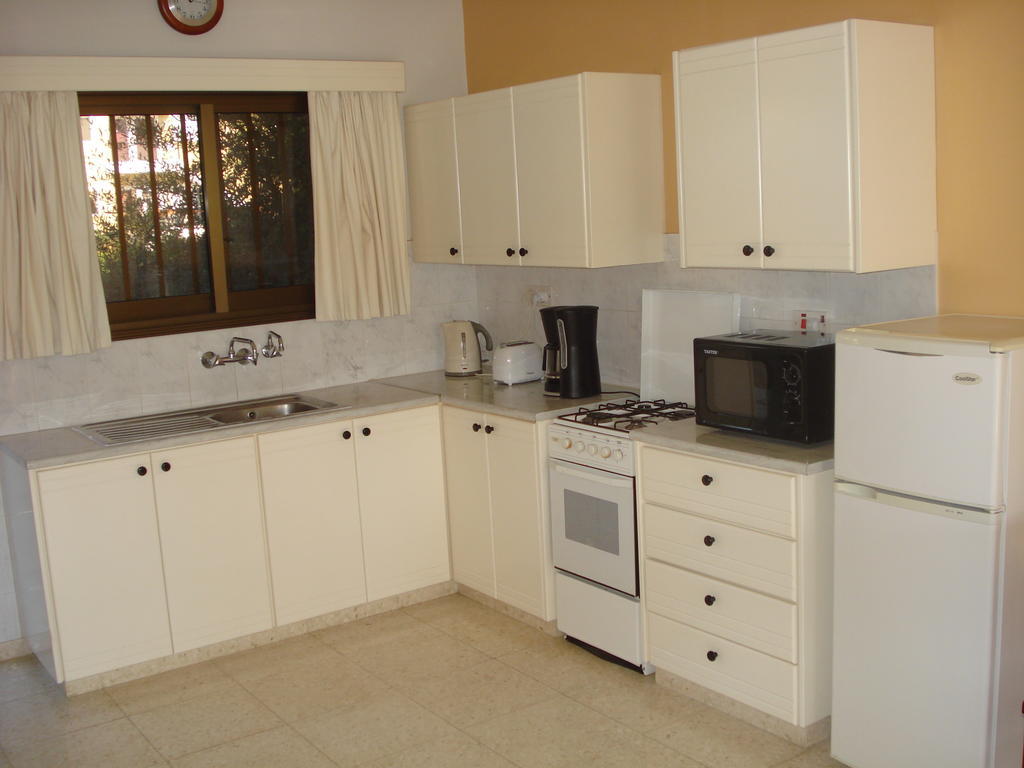 Arilena Paphos