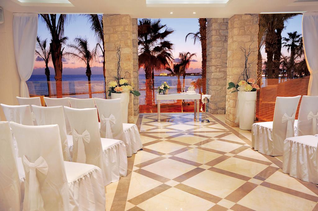 Hotel Alexander The Great Beach