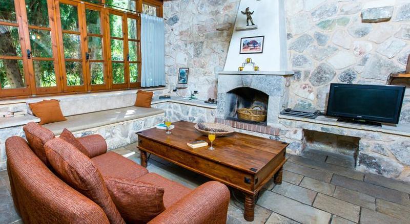 Z & X Holiday Villas Paphos