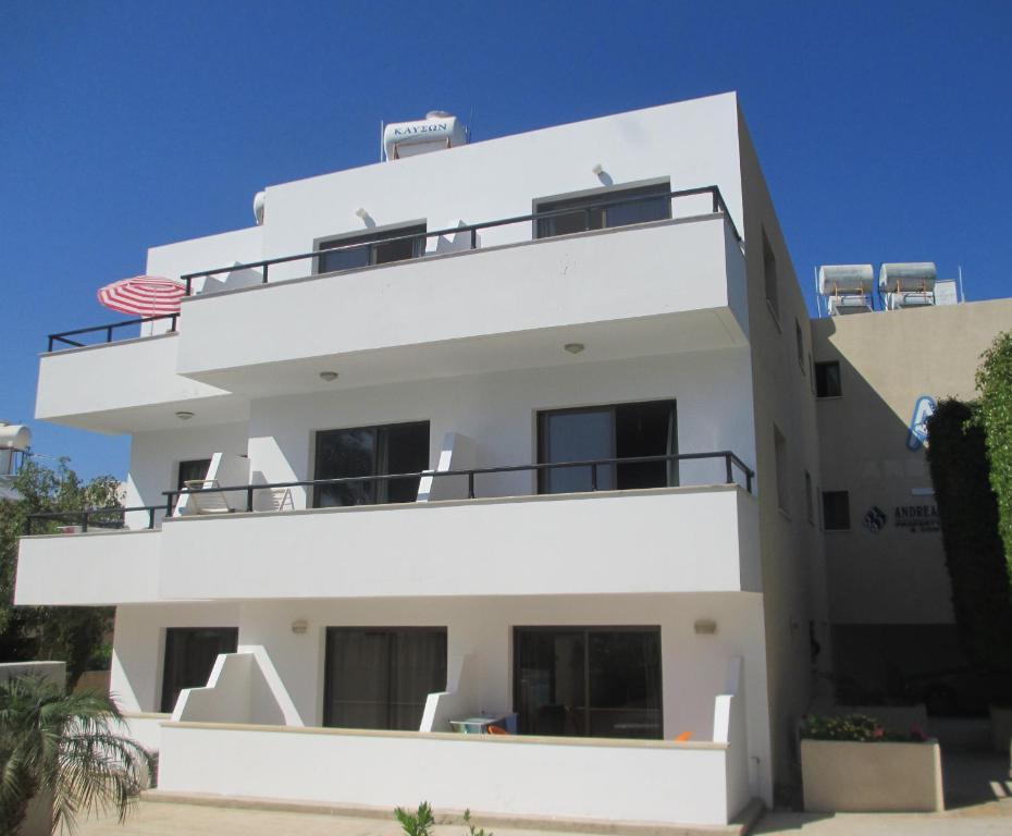 Andries Aparthotel 3*