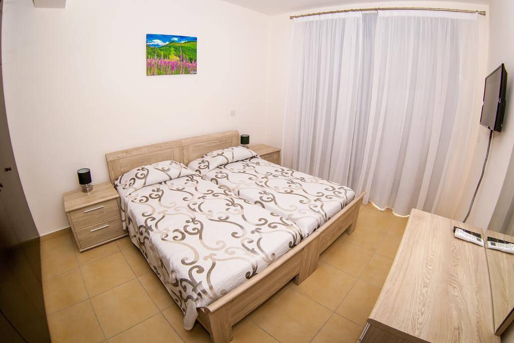 New Day Aparthotel Paphos