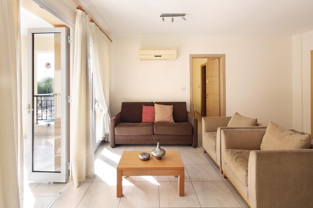 Adamou Gardens Apartment *