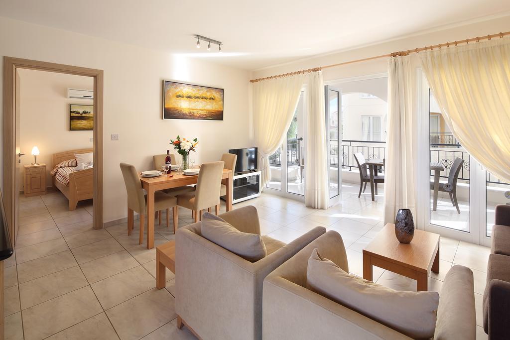 Apartment Adamou Gardens *