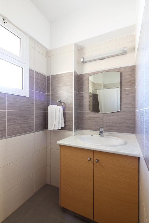 Apartment Adamou Gardens Paphos