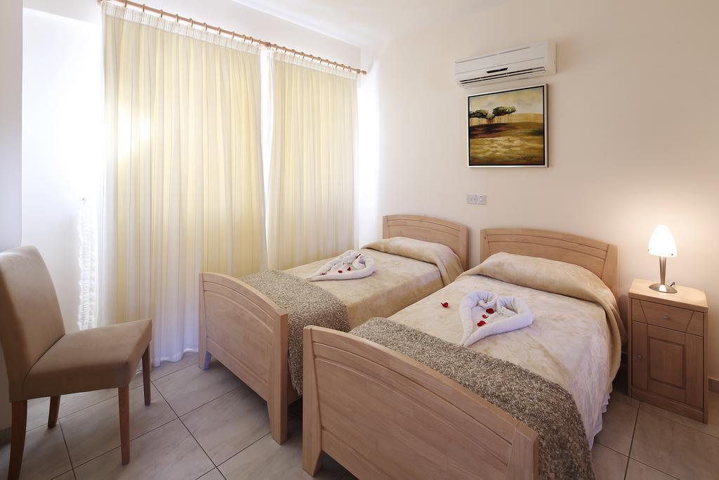 Adamou Gardens * Paphos