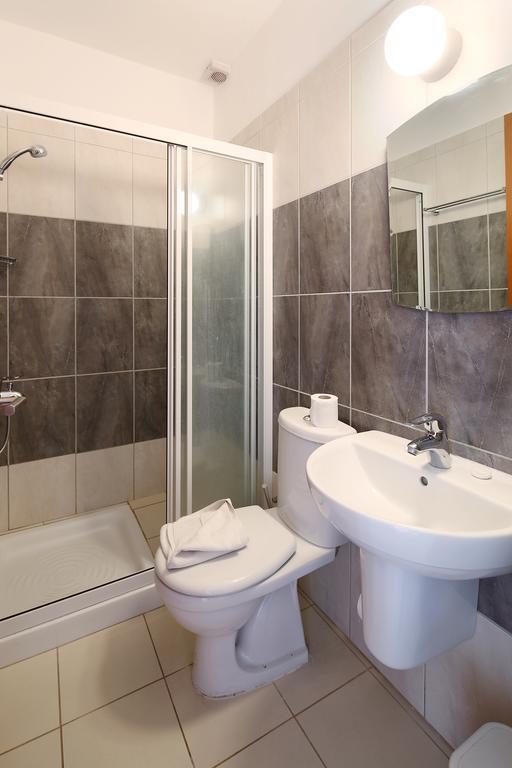 Apartment Adamou Gardens