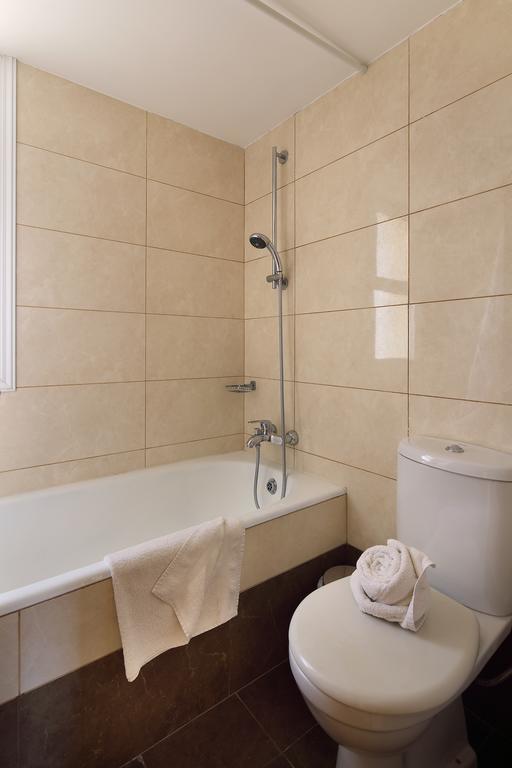 Apartment Adamou Gardens Paphos