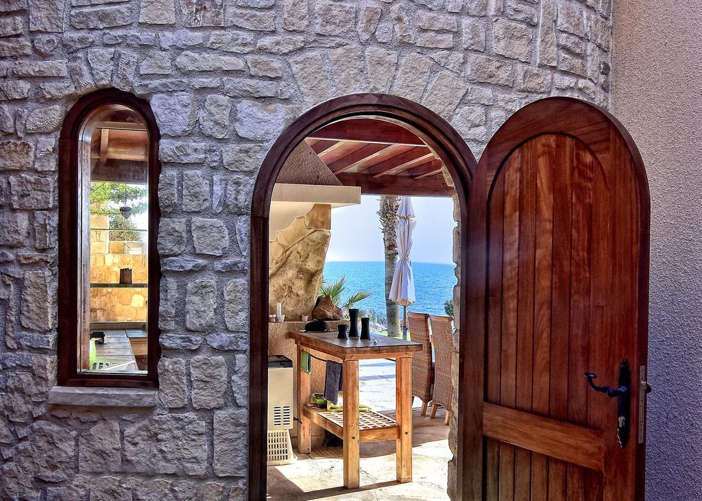 Mia * Paphos