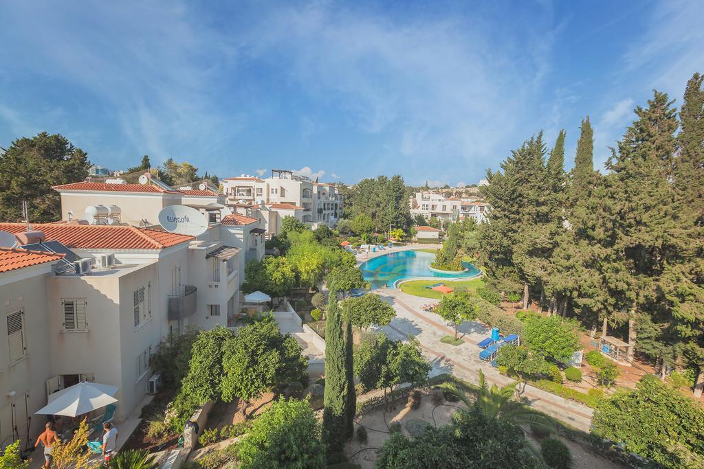 In Hesperides Gardens Apartment