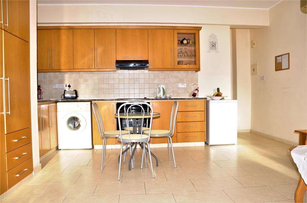 Apartment Camellia Gardens *