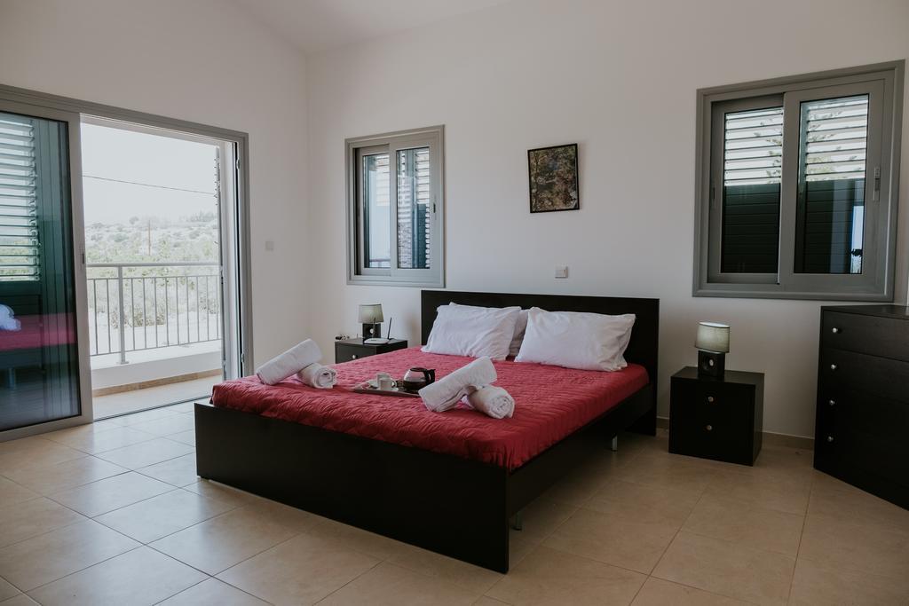 Despoina * Paphos