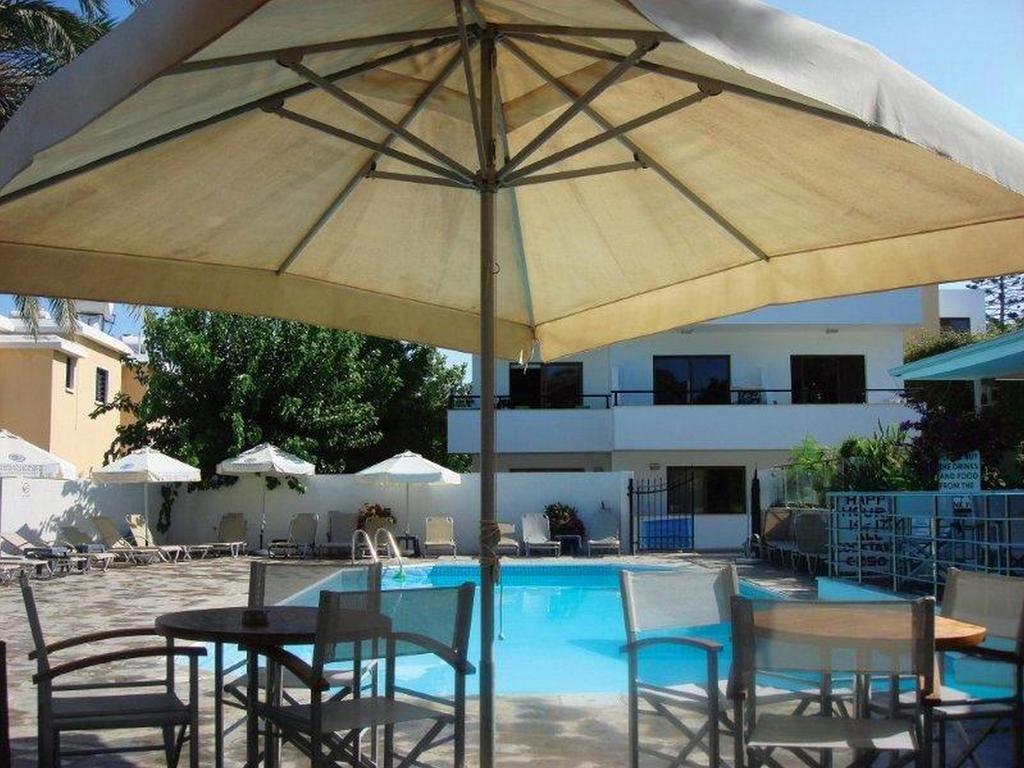 Andries Aparthotel 3*