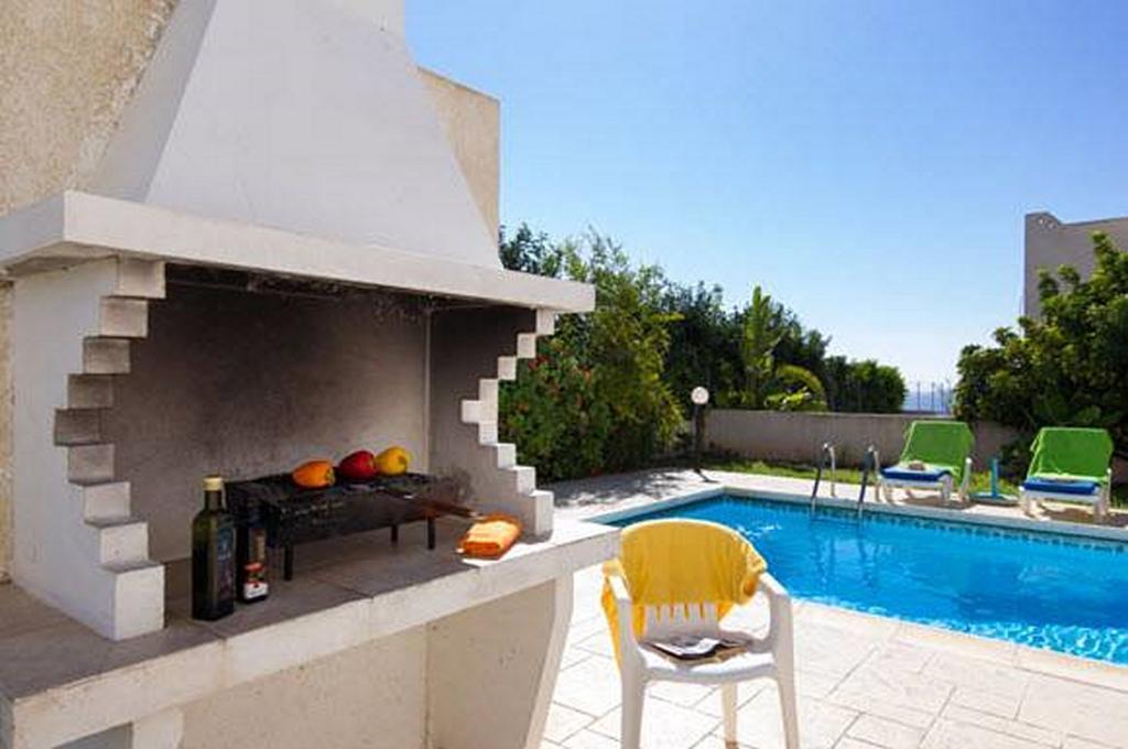 Philippos - 3 *