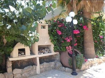 Panklitos Tourist Aparthotel 2*