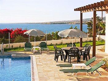 Aura Holiday Villas Pousada