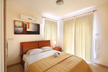 Adamou Gardens Apartment *