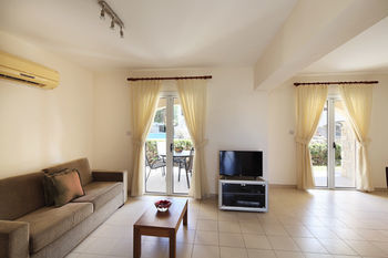 Apartment Adamou Gardens