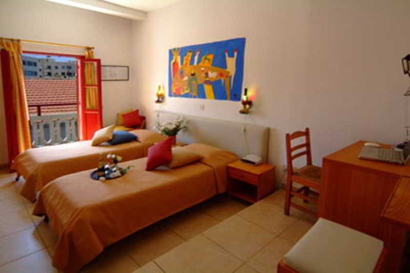 Kiniras Traditional & Restaurant 3*