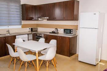 New Day Aparthotel Paphos