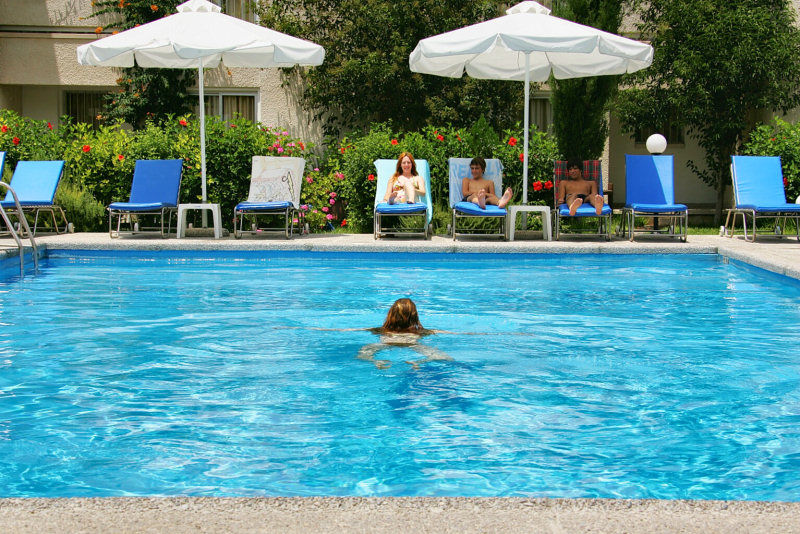 Daphne Aparthotel 3*
