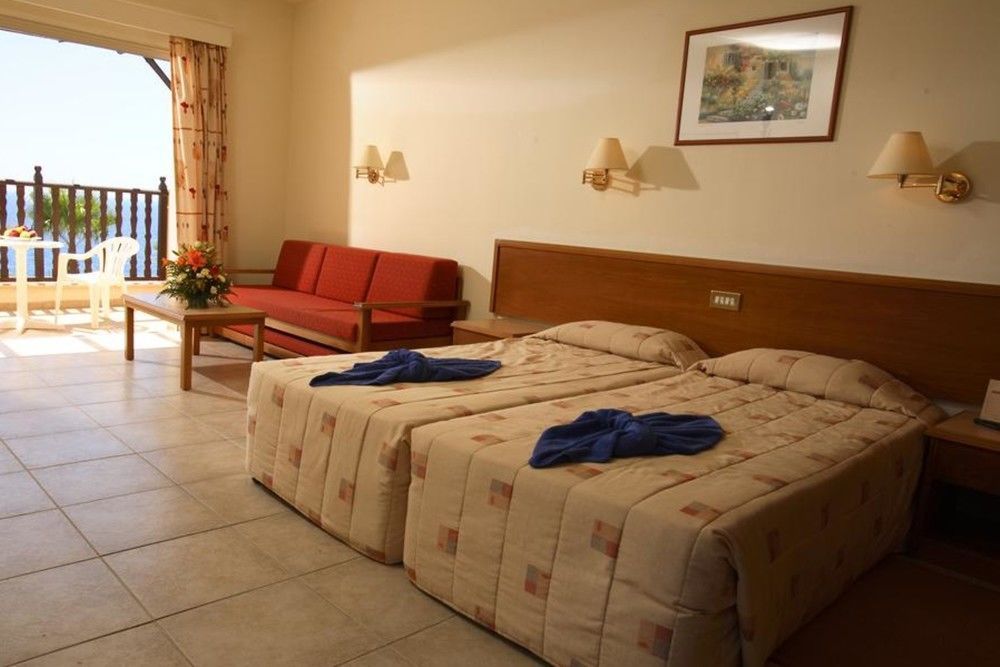 Atlantica Akteon Aparthotel