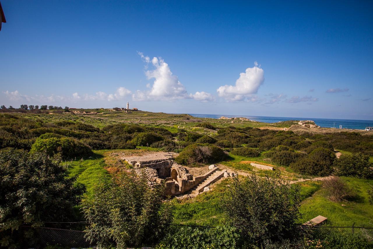 Ariadne Apartments *