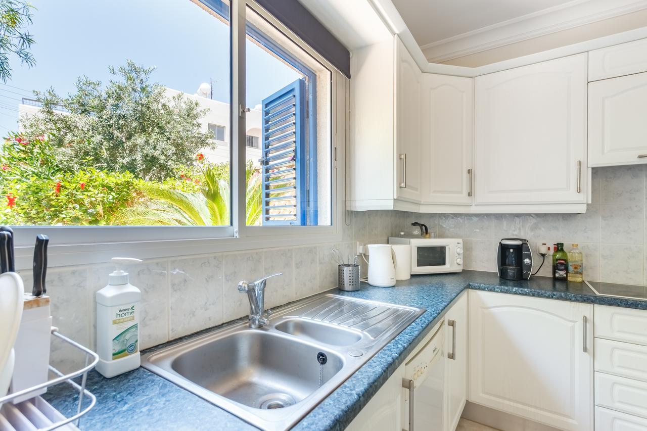 Kings With Private Garden Apartment Paphos