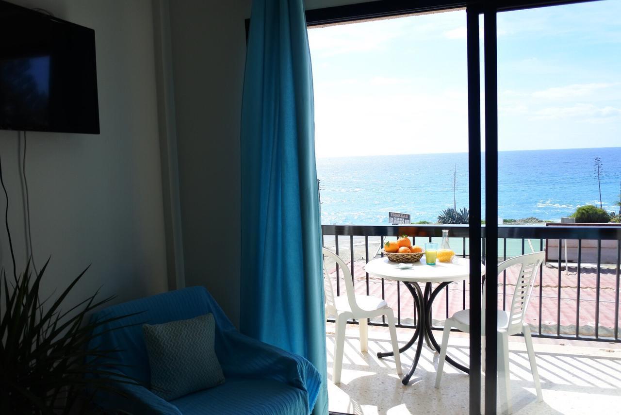 Kissonerga Apartment *