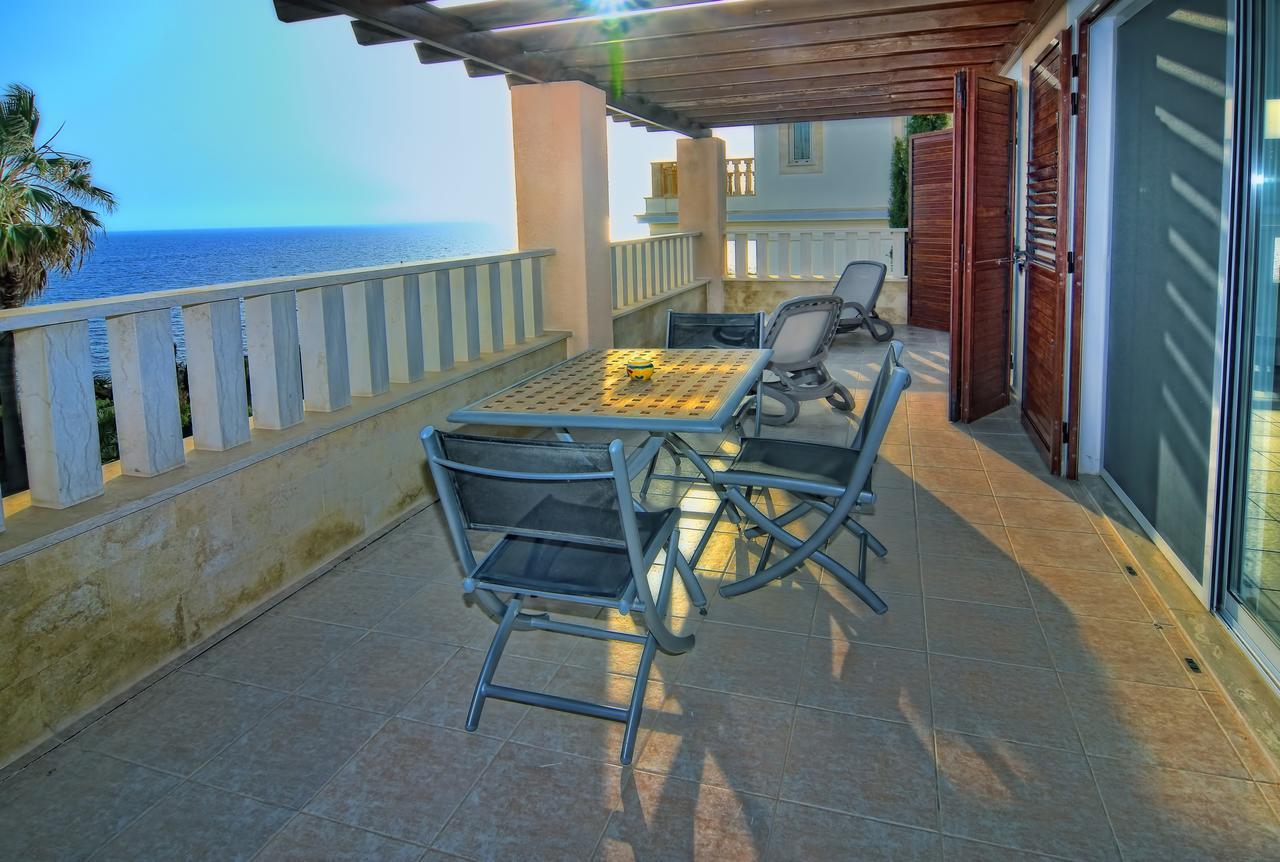 Mia * Paphos