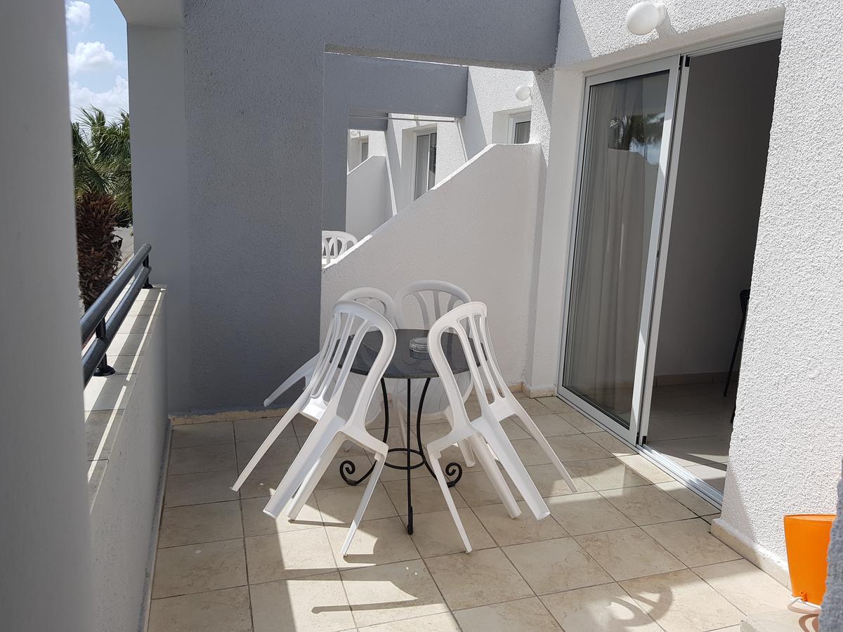 Valentinos Court Apartamento Paphos