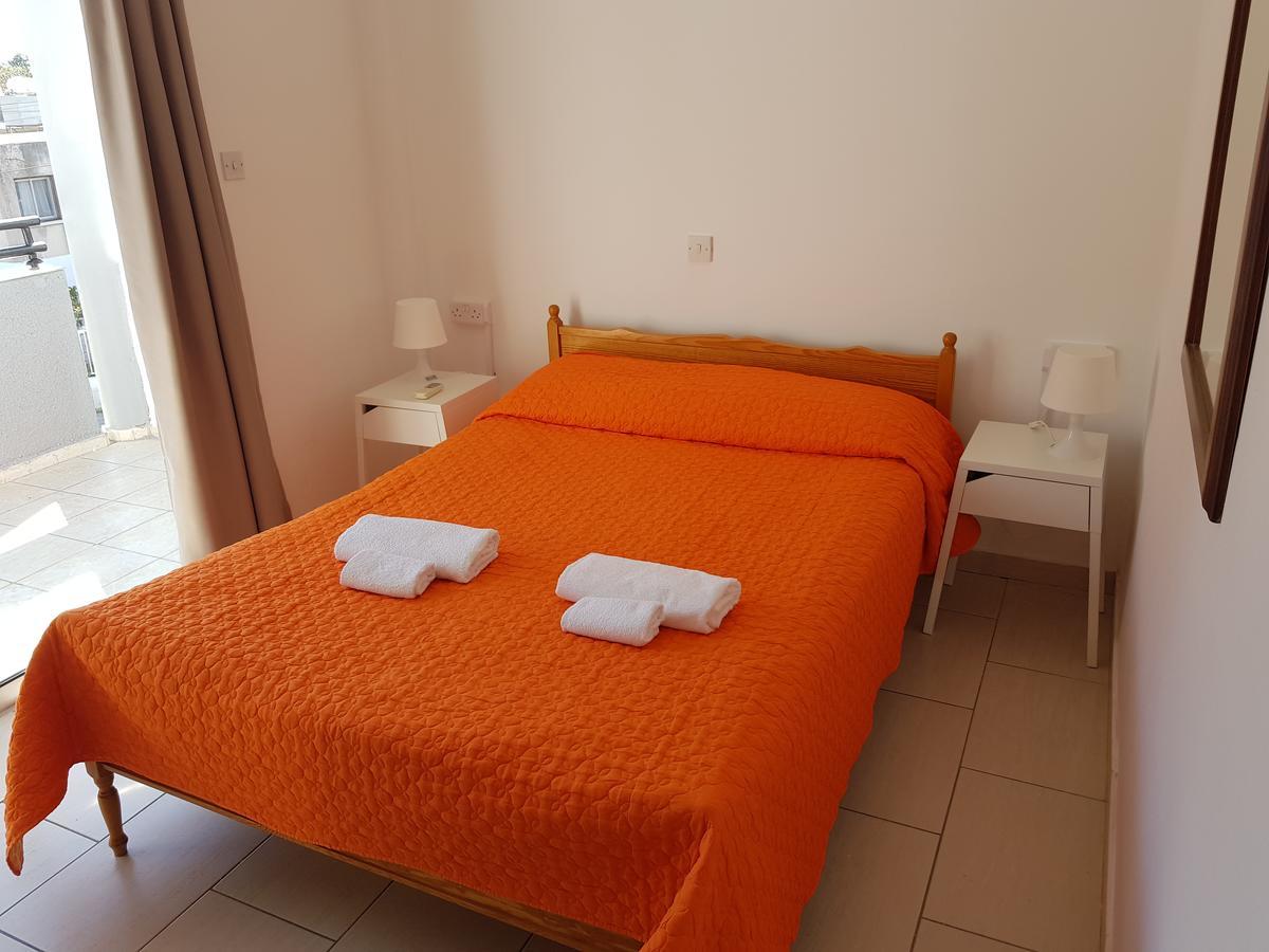 Valentinos Court Apartamento *