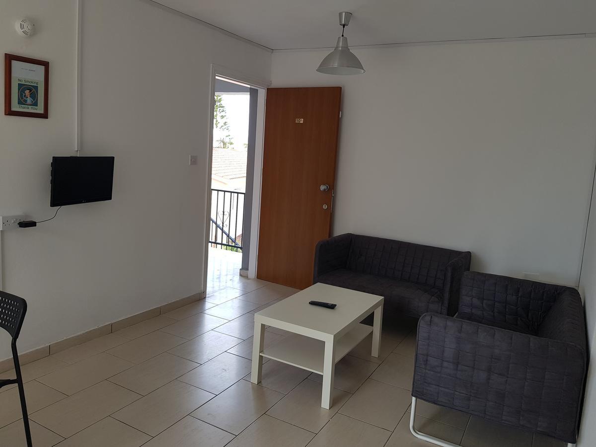 Valentinos Court Apartamento *