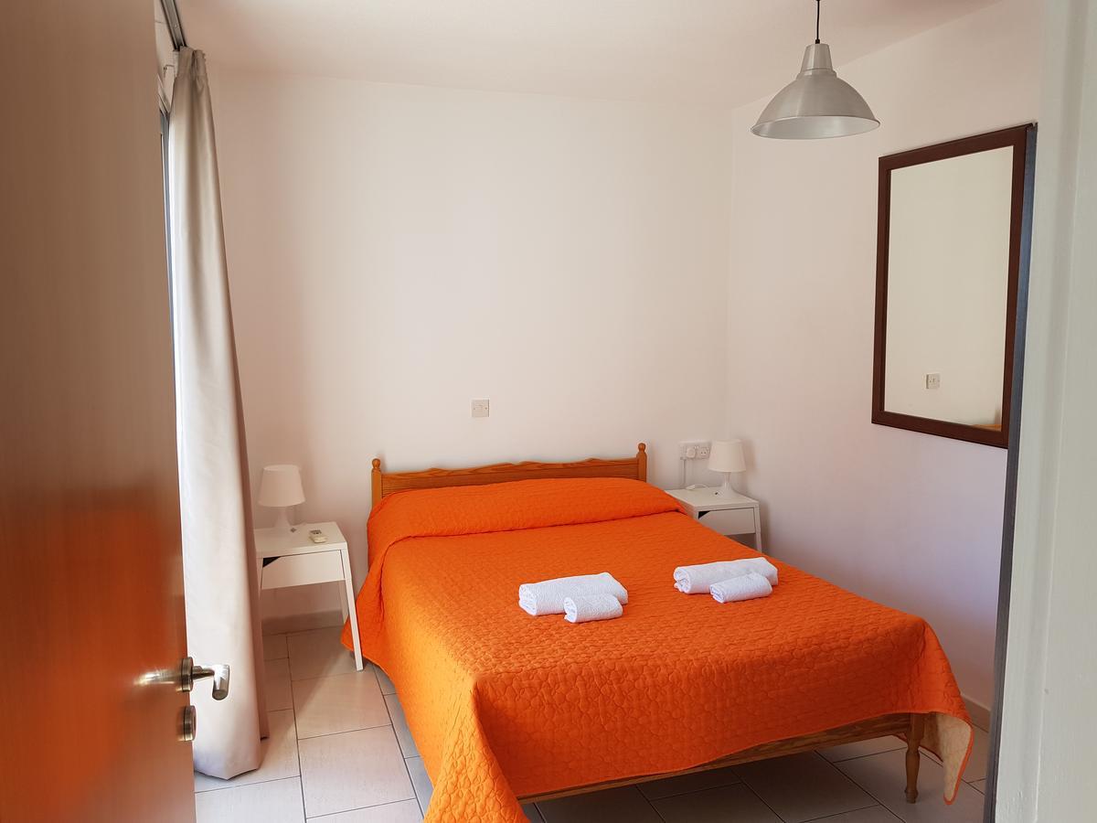 Valentinos Court Apartamento Paphos