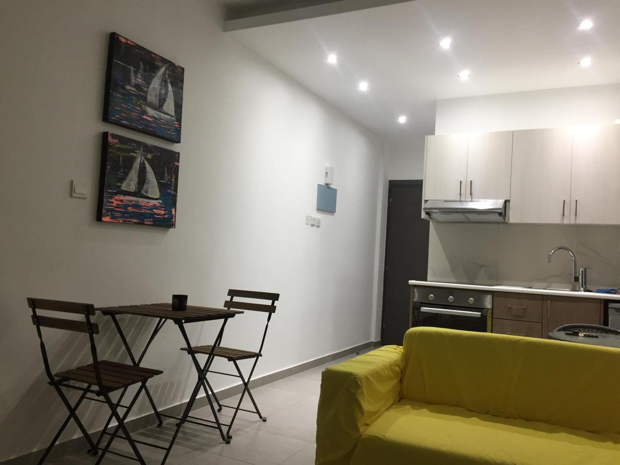 Papados Court Apartment