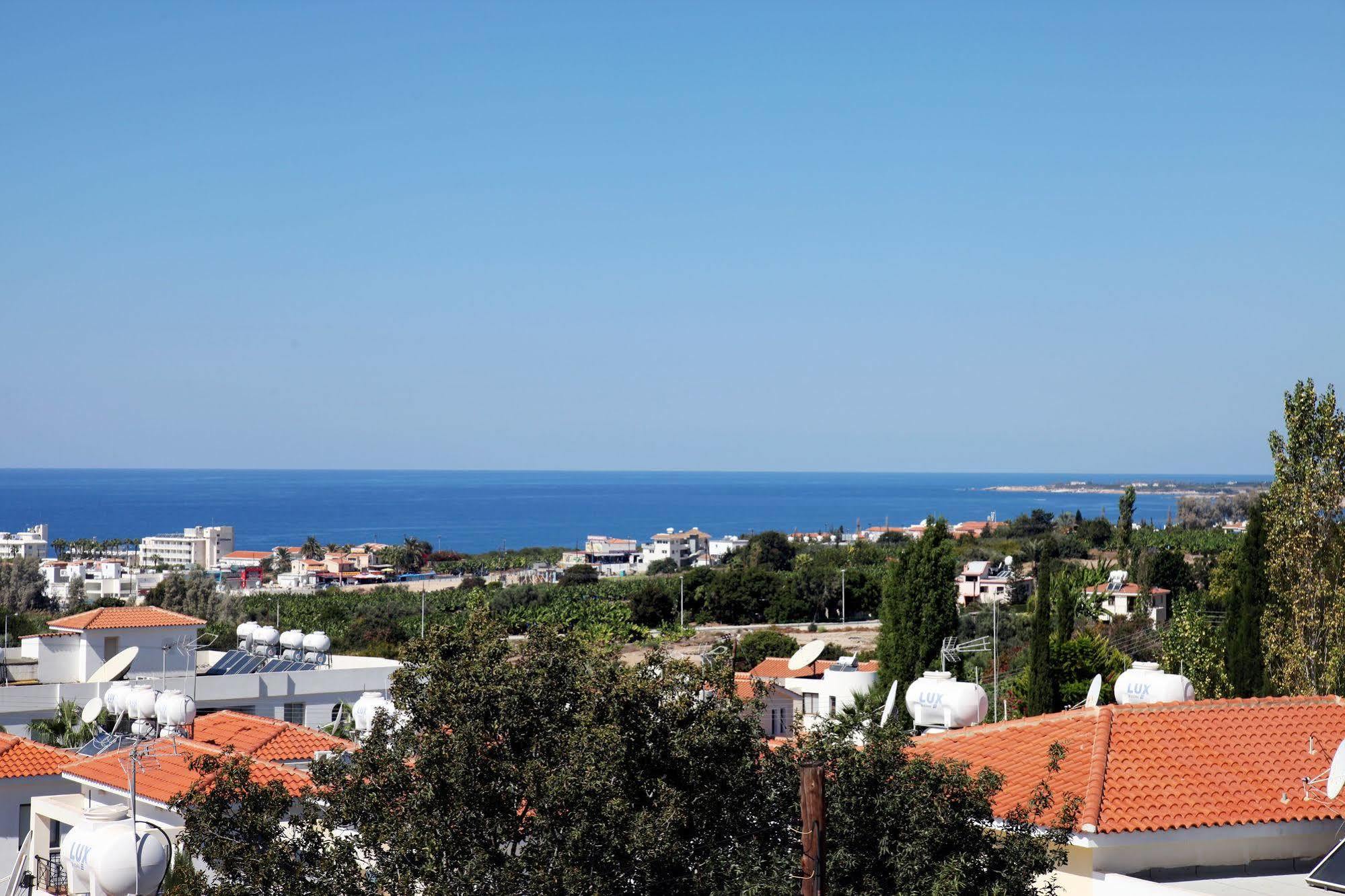 Julipapas Gardens