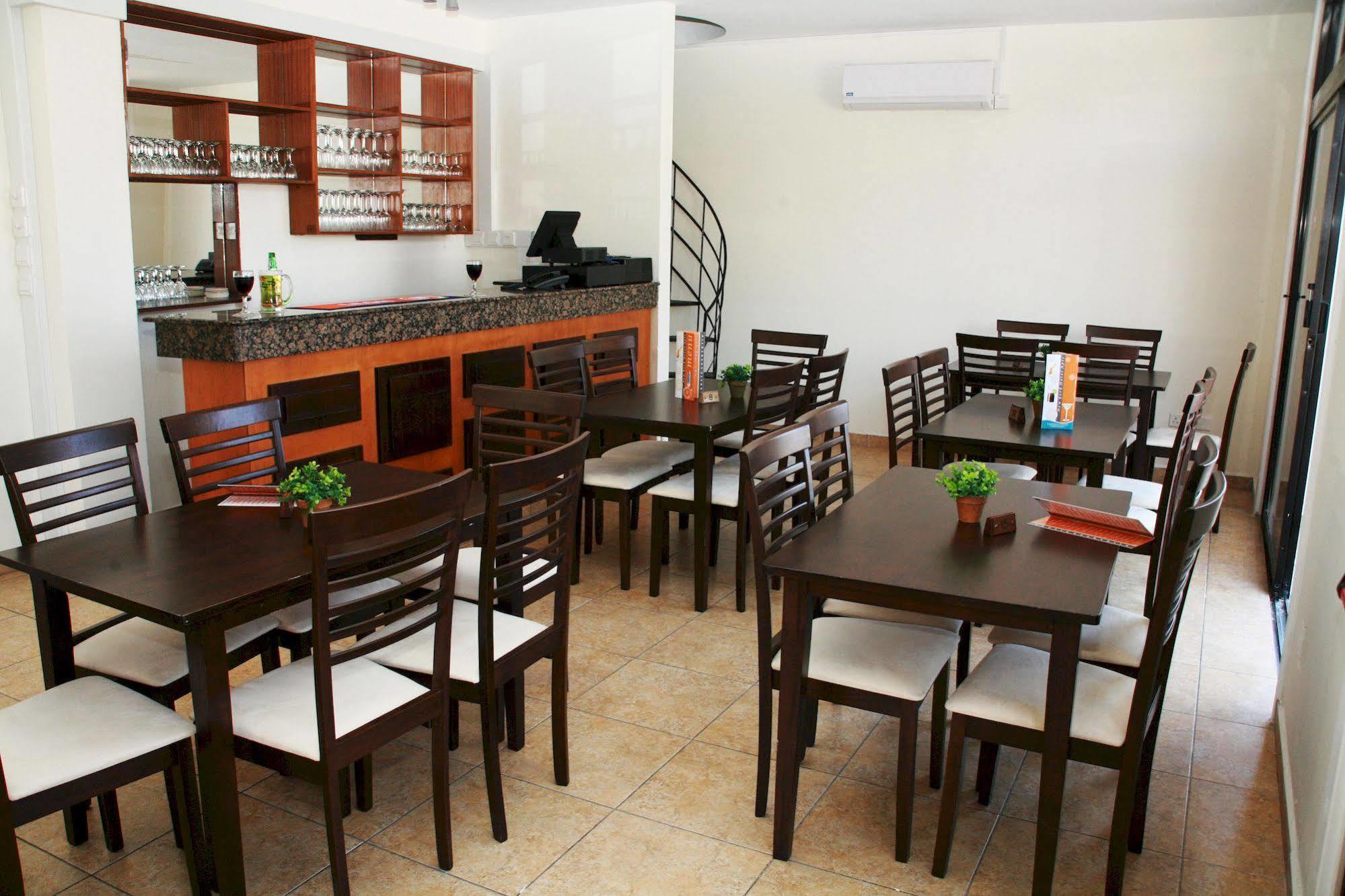 Aparthotel New York Plaza Paphos