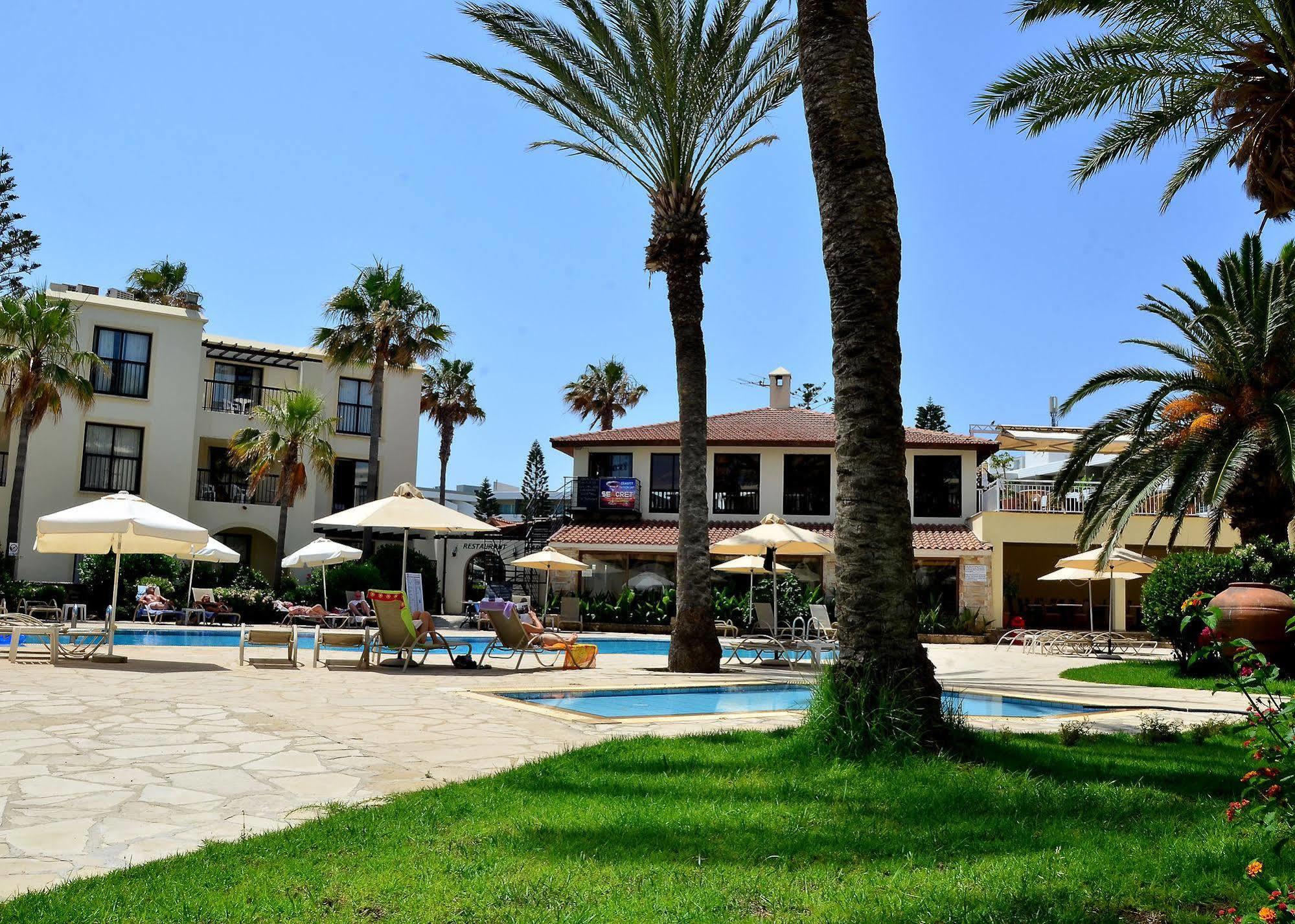 Aparthotel Panareti 3*